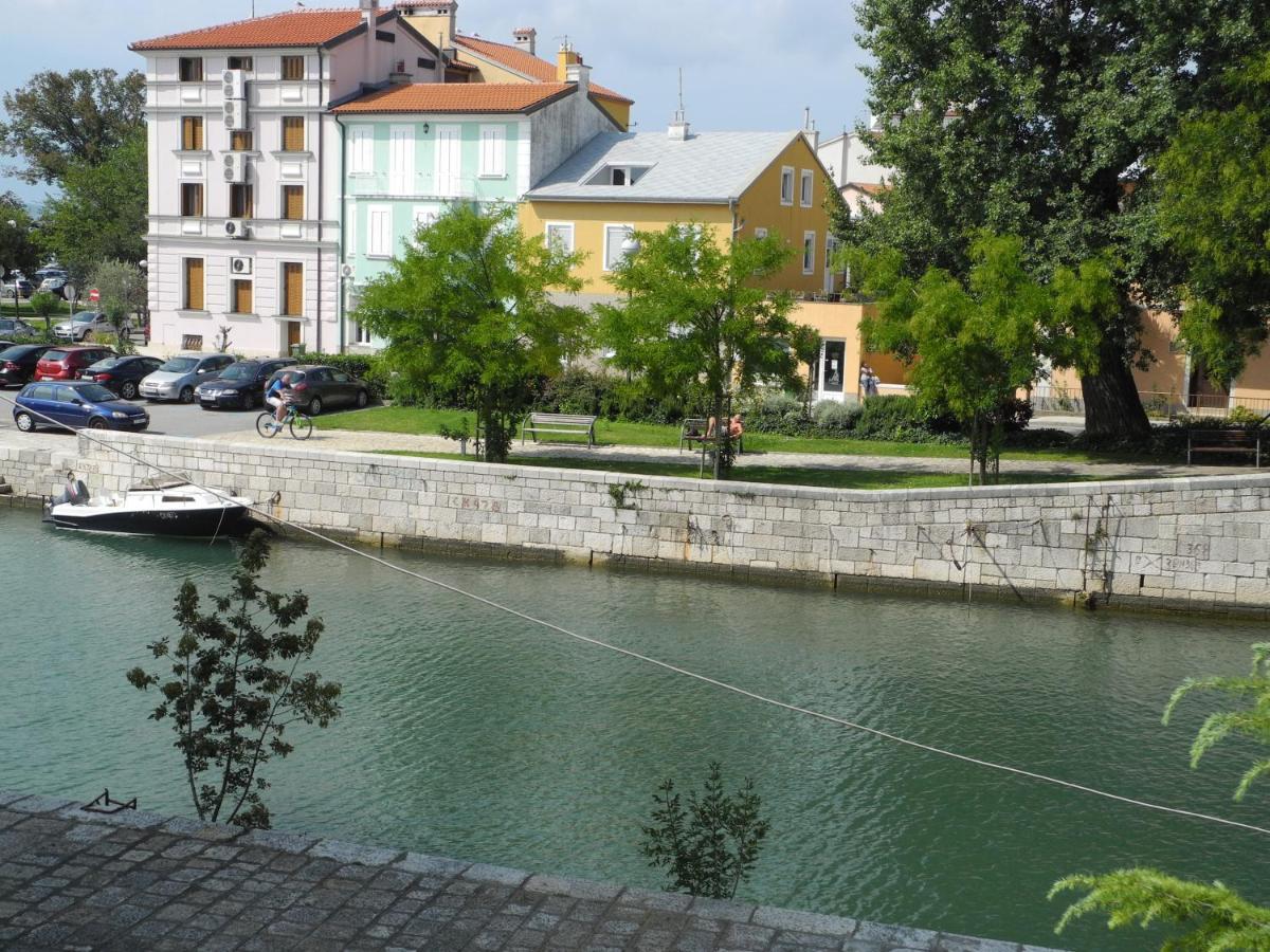 Biro App 4+1 Pax Apartment Crikvenica Luaran gambar